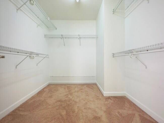 Building Photo - 6300 Falcon Knoll Cir