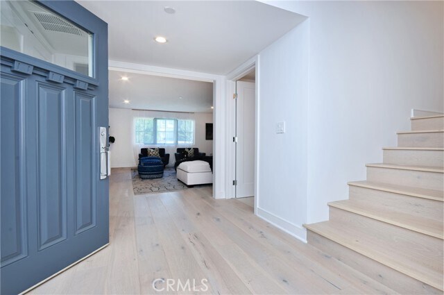 Building Photo - 4641 Cahuenga Blvd