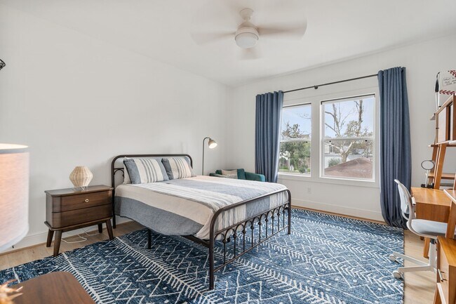 Building Photo - 6626 Saxet St