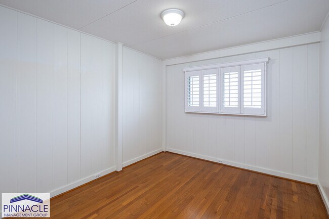 Building Photo - 378 Anolani St