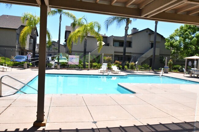 Building Photo - La Mesa | Rancho San Diego | End unit Cond...