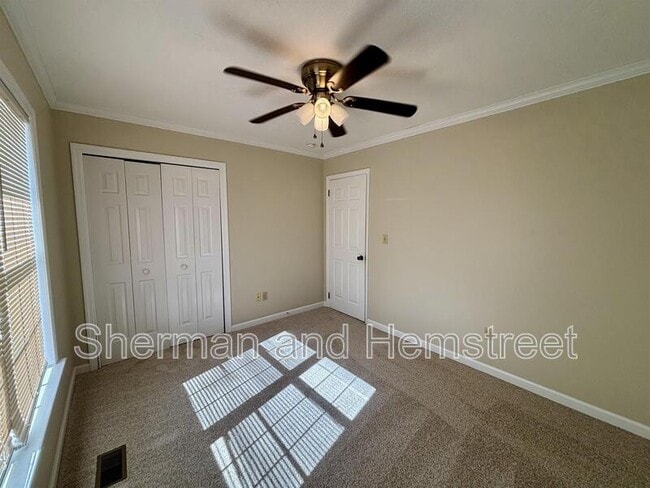 Building Photo - 1536 Elizabeth St