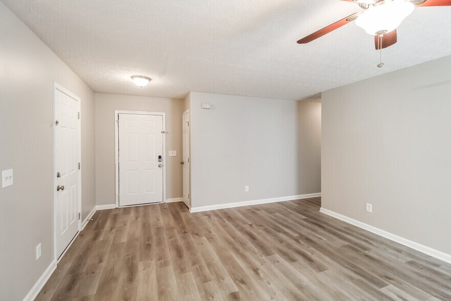 Building Photo - 160 Avery Dr