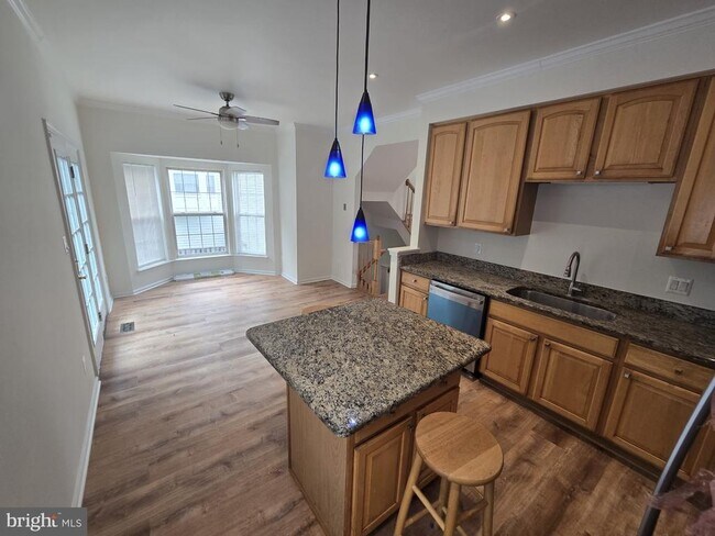 Building Photo - 14134 Darkwood Cir