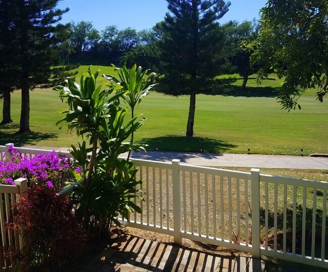 Building Photo - Unfurnished 3 Bedroom, 2.5 Bath Townhome i...