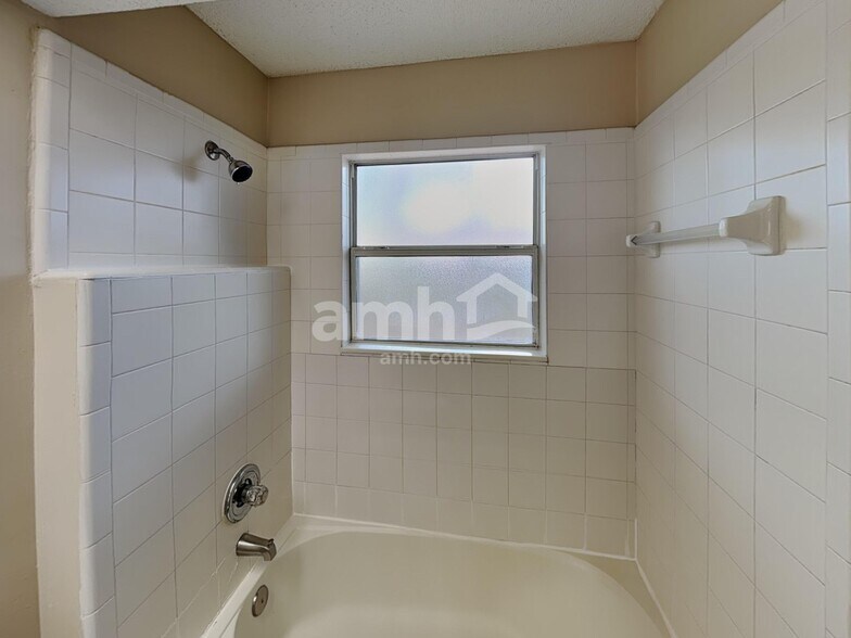 Building Photo - 3428 World Ct