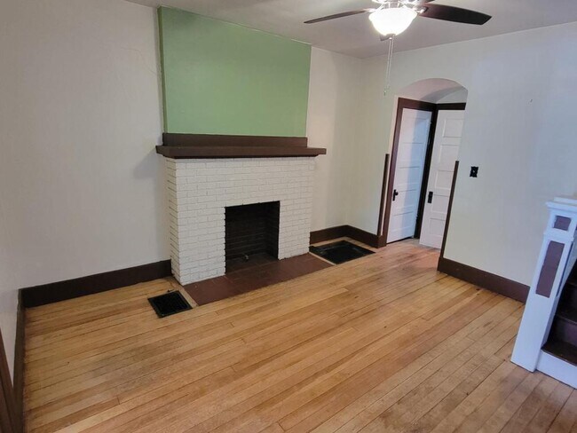 Building Photo - 1257 Creighton Ave