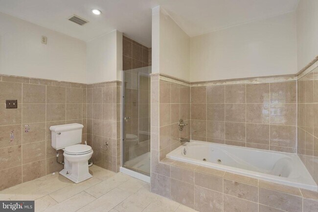 Building Photo - 7320 Bradley Blvd