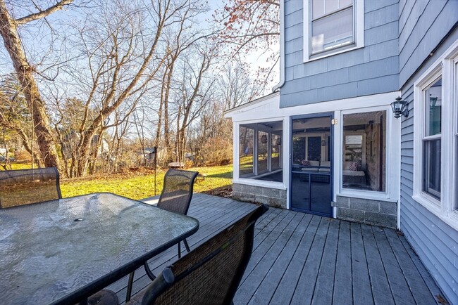 Building Photo - 27 Lathrop St