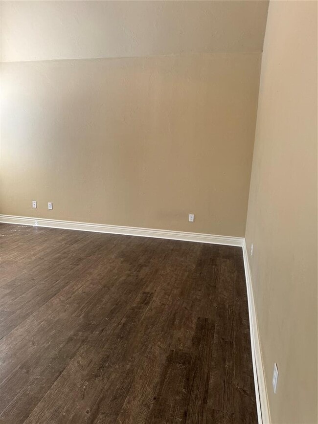 Building Photo - 3216 Summit Bend