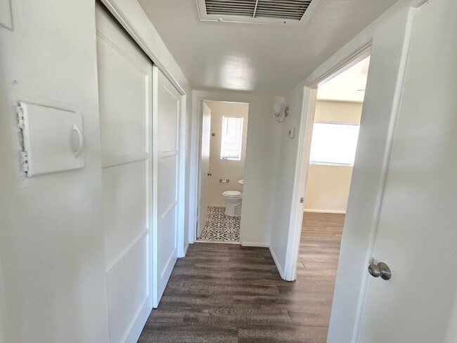 Building Photo - 1 Bed 1 Bath Apartment in Historic Glendale