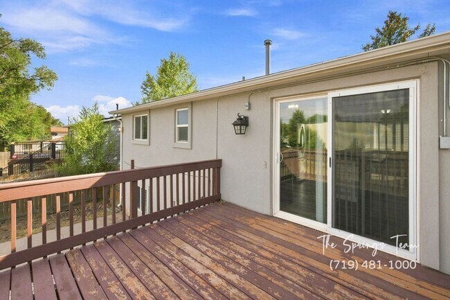 Building Photo - 1495 Prado Dr