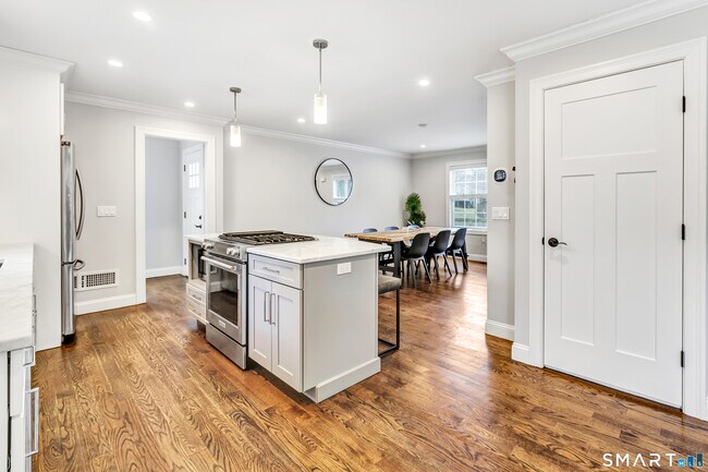 Building Photo - 44 Morehouse Hwy