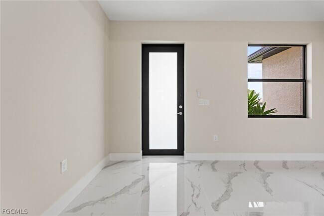 Building Photo - 2713 25th St SW