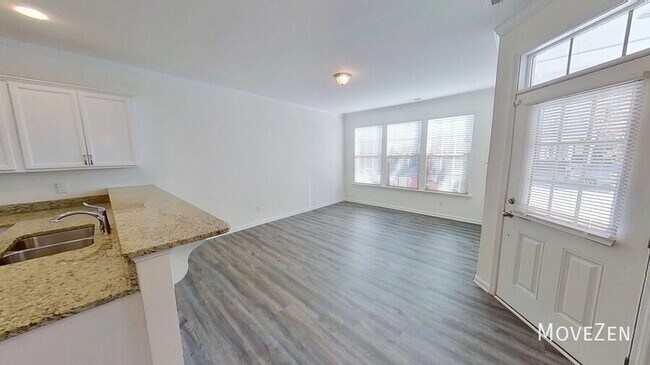 Building Photo - 1728 Shady Oaks Dr