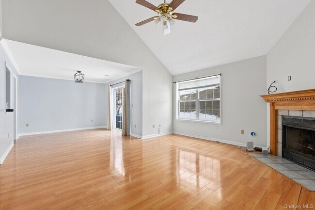 Building Photo - 104 Sparrow Ridge Rd