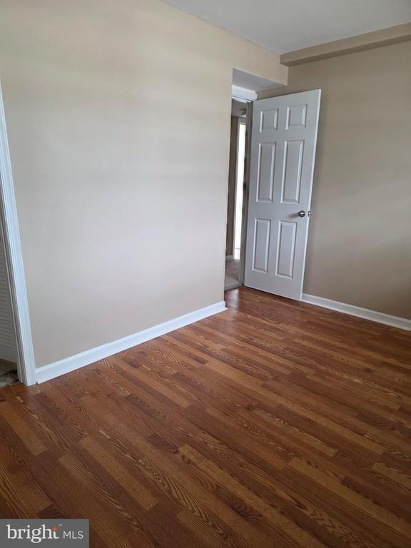 Building Photo - 6212 Thomas Dr