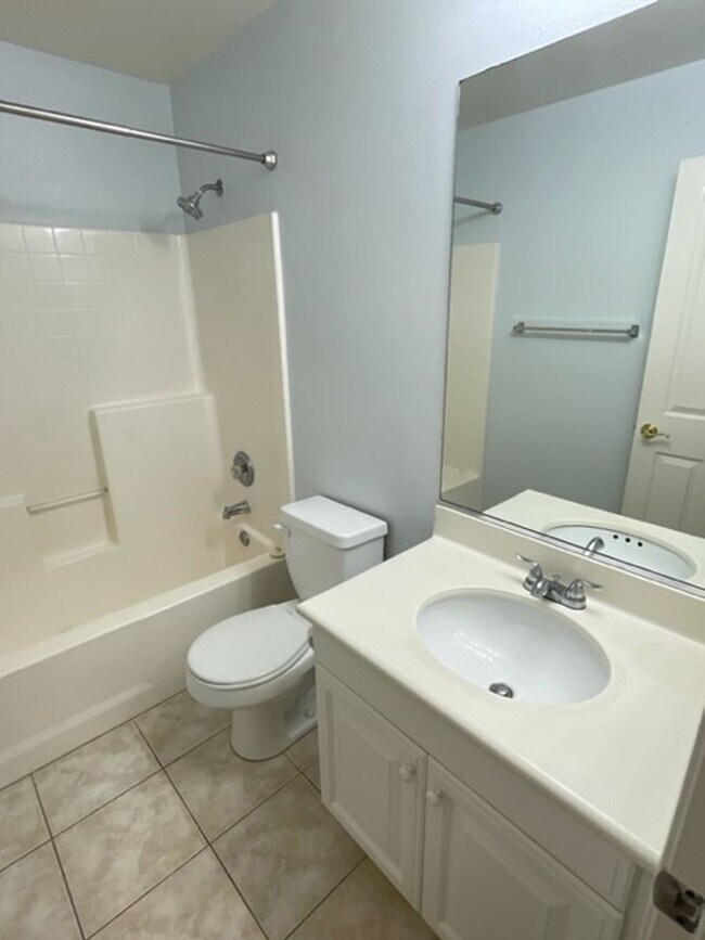 Building Photo - **Coming Soon**3 Bedroom 2 Bath Home in th...