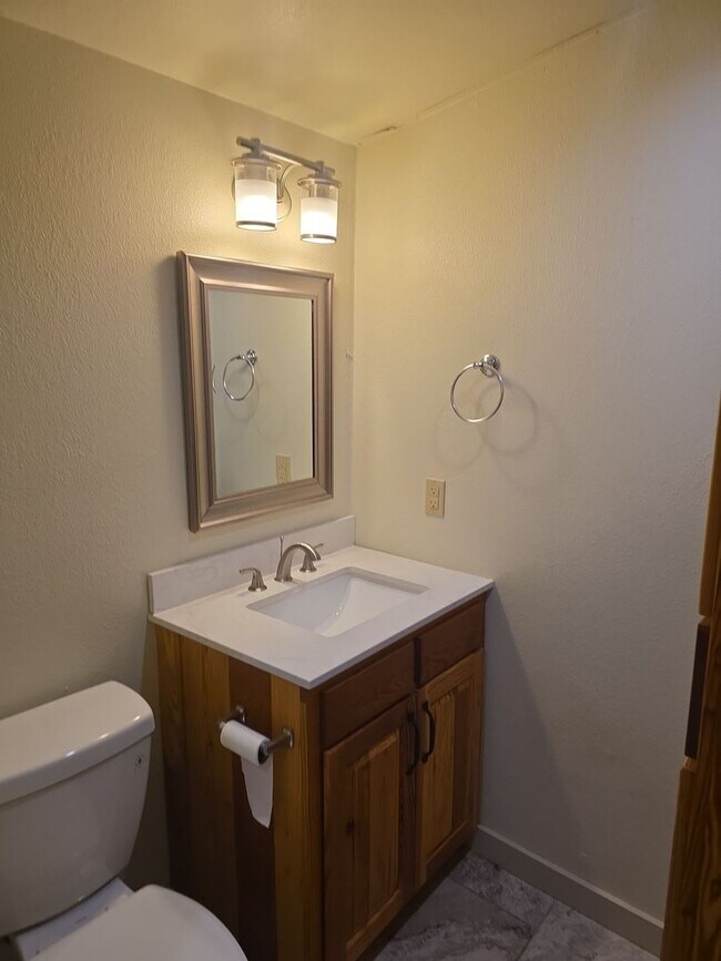 Building Photo - Wonderful in Waco!