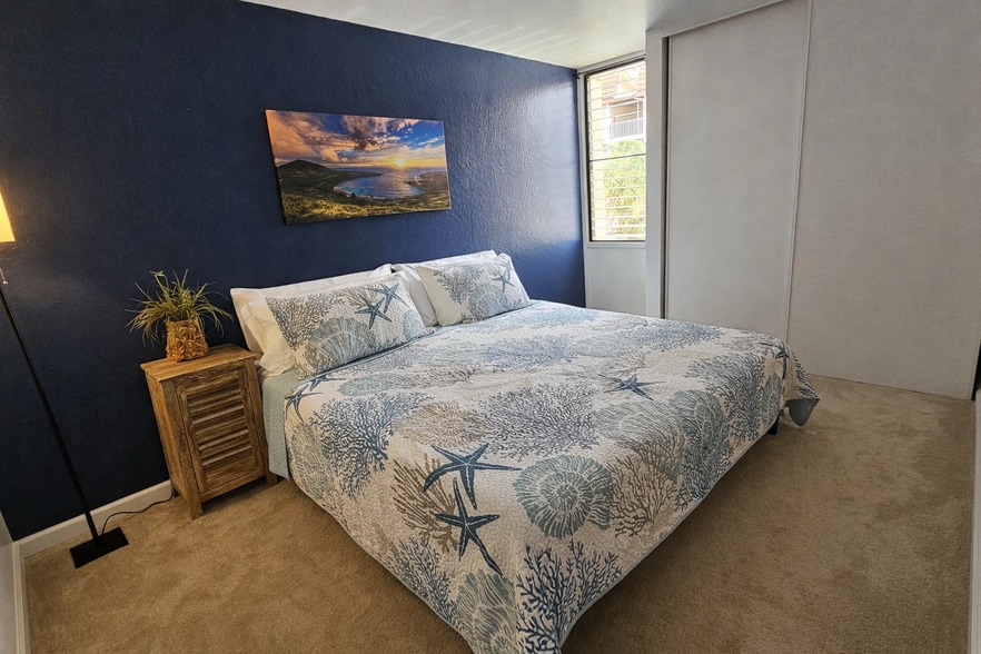 Bedroom 2 - Twin XL beds combined - 84-754 Ala Mahiku St