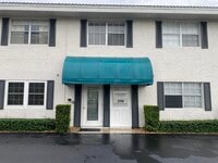 Building Photo - 298 SW 6th St