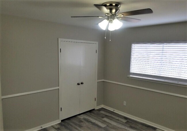 Building Photo - 17603 Butte Creek Rd