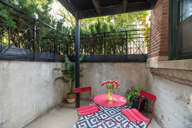 Building Photo - 1144 W Pratt Blvd