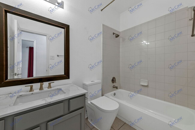 Building Photo - 9709 Hedge Bell Dr
