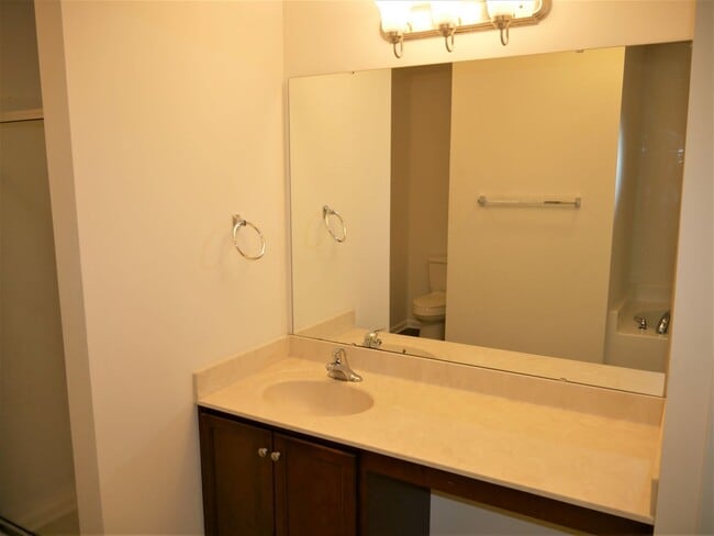 Building Photo - 2446 Hartfield Cir