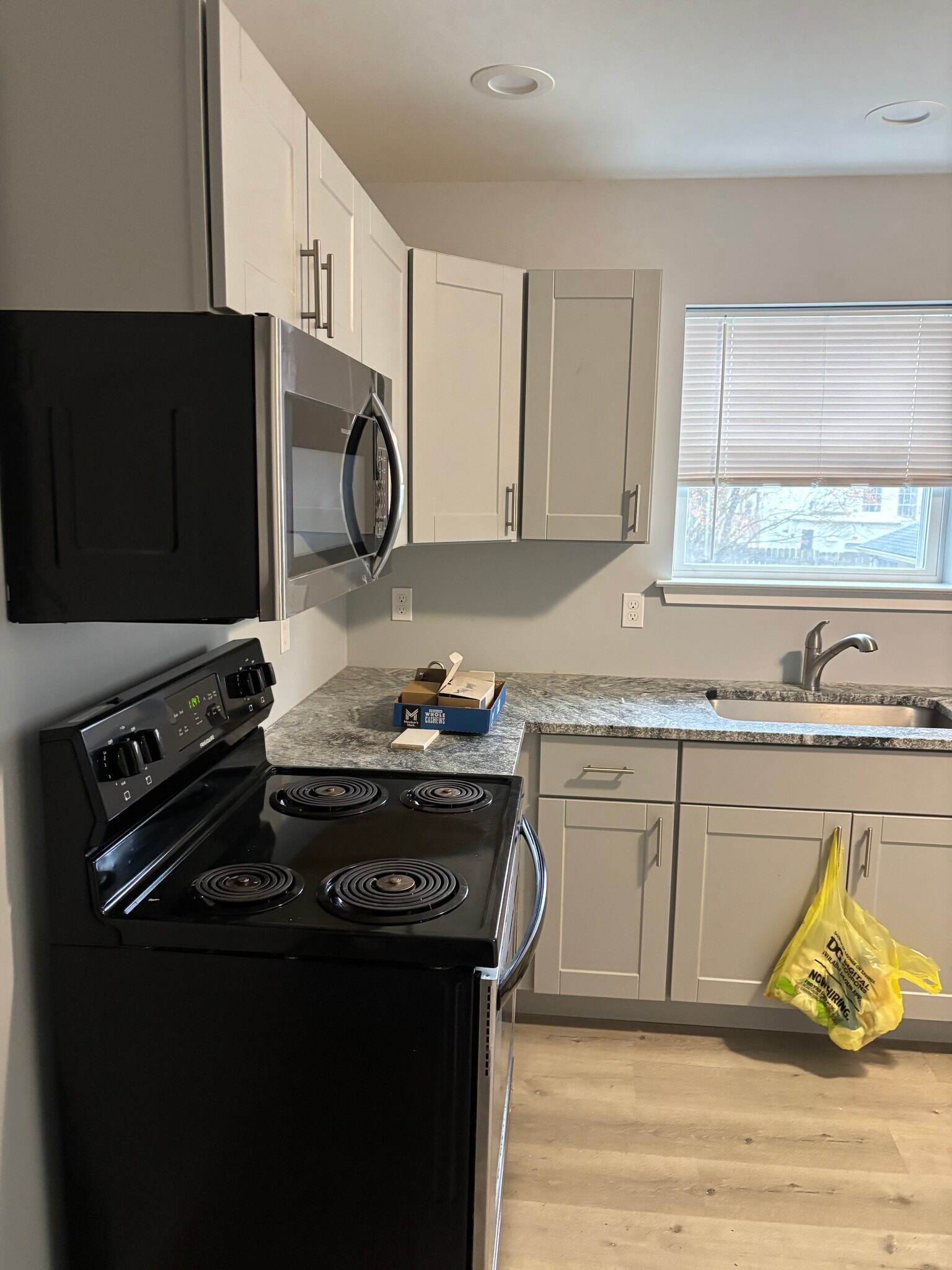 Kitchen Area - 140 Gum St