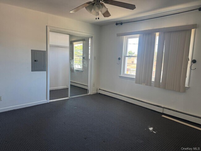 Building Photo - 202 N Idaho Ave