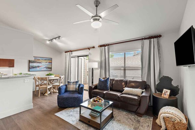 Building Photo - Rosemeade Townhomes