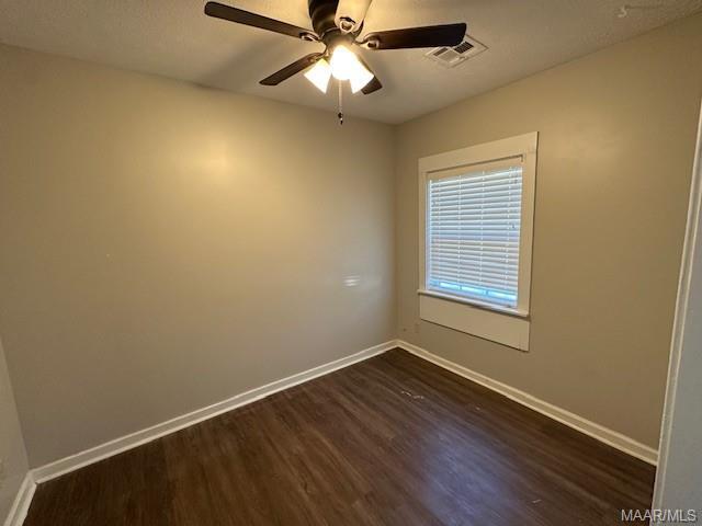 Building Photo - 153 E 6th St