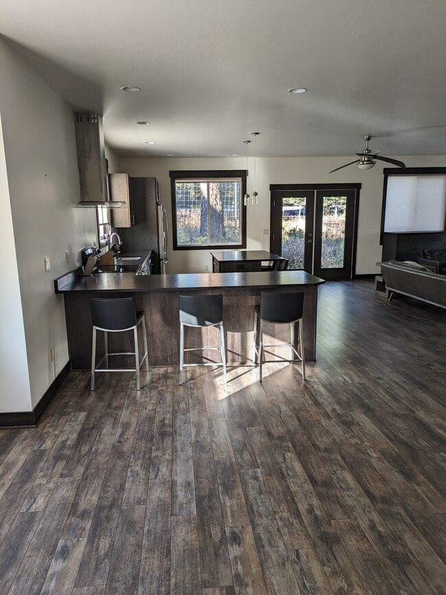 Building Photo - Brimstone