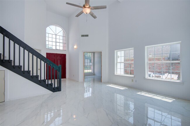 Building Photo - 4427 Waterfall Way