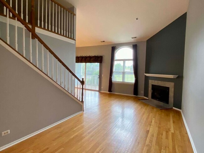 Building Photo - 5S510 Scots Dr