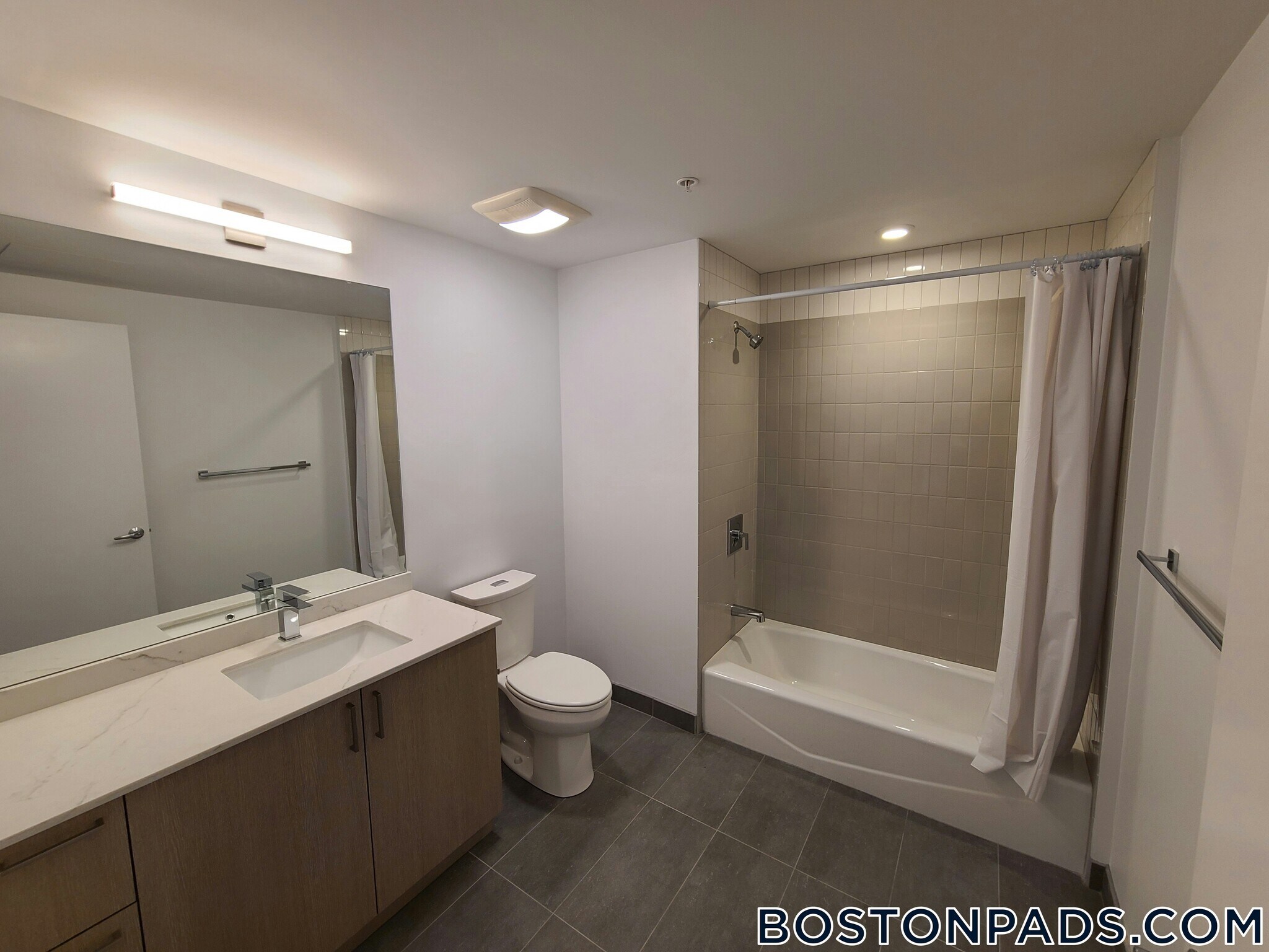 Building Photo - 150 Camden St