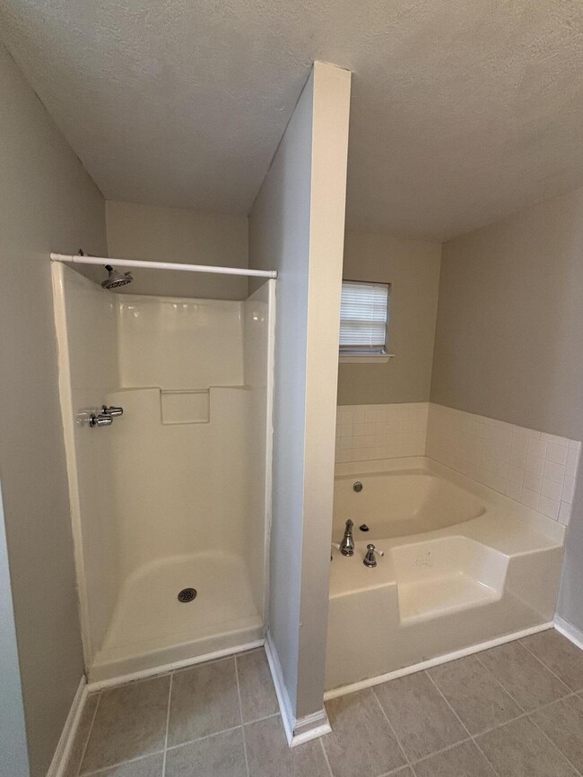 Building Photo - 2706 Crosshaven Dr