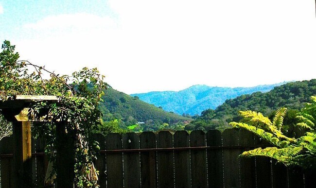 Building Photo - Great Three Bedroom House Carmel Valley