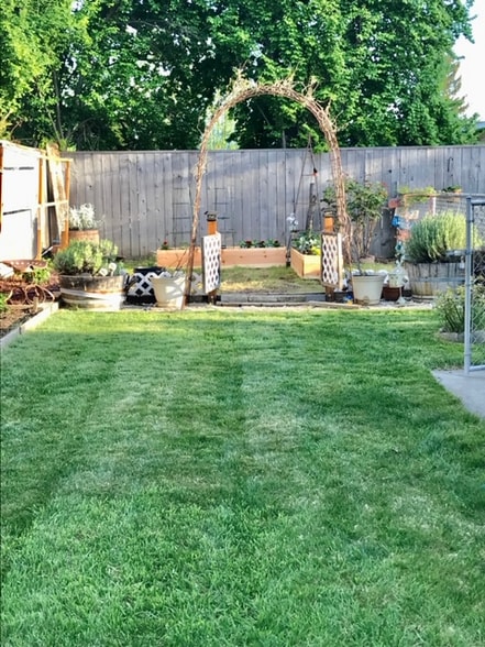 Building Photo - 2906 Alameda St