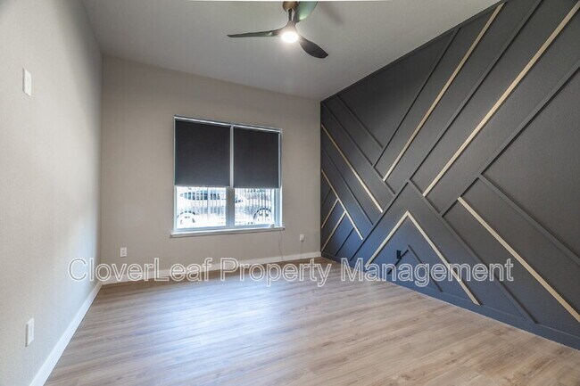 Building Photo - 414 Montana St