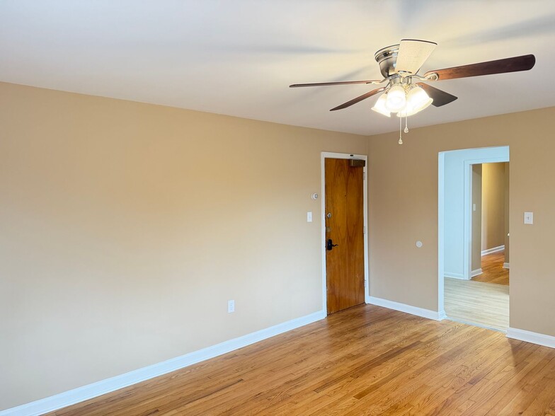 Building Photo - 8203 Garland Ave