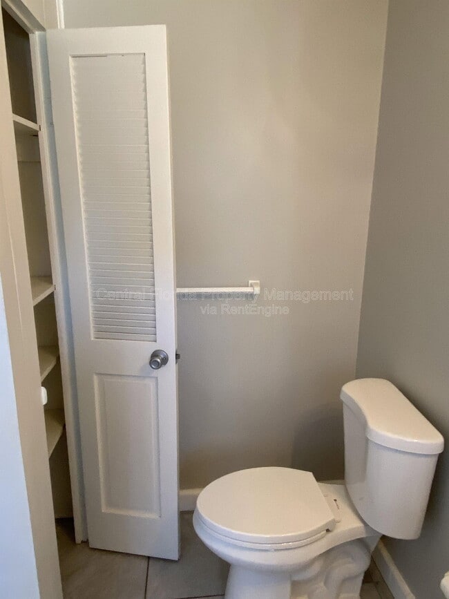 Building Photo - 1227 Minnesota St