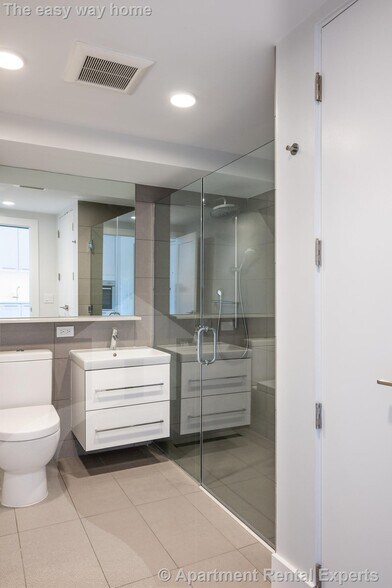 Building Photo - 334 Harvard St