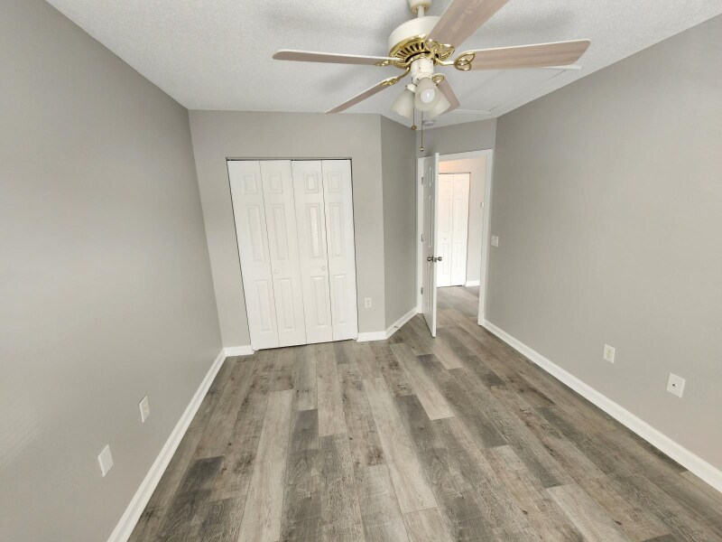 Building Photo - 2407 James St