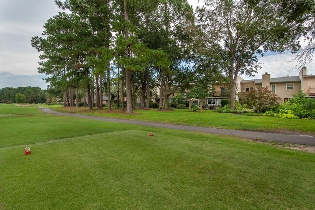 Building Photo - Immaculate Snee Farm Townhome for Rent!