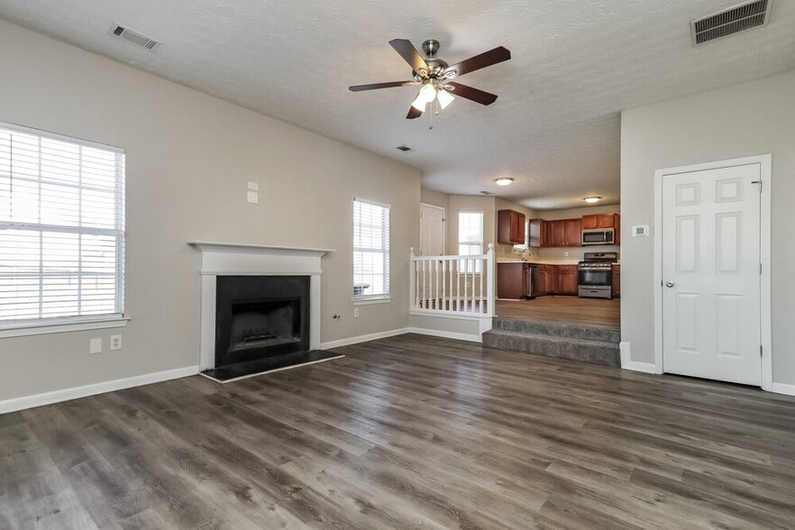 Building Photo - 35 Franklin Way