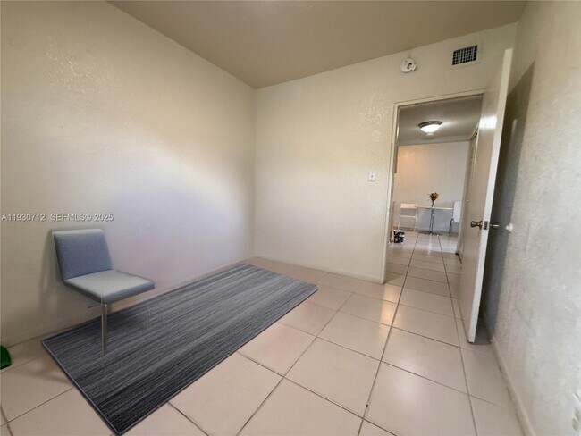 Building Photo - 3220 NW 47th St