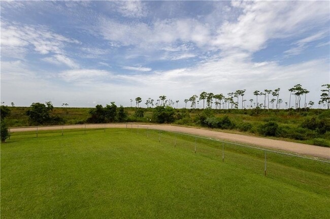 Building Photo - 26321 Mildred Dr
