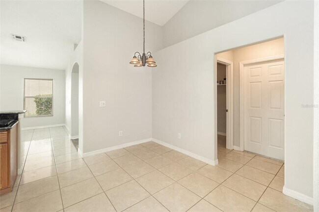 Building Photo - 1610 Song Sparrow Ct